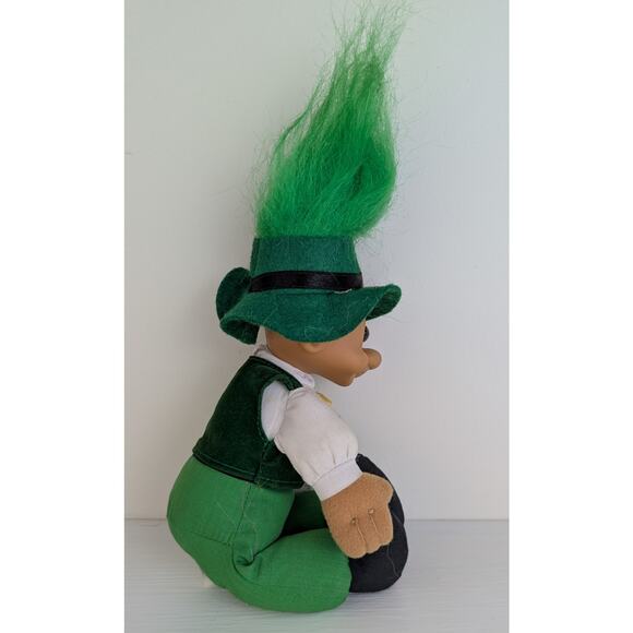 Vintage Russ Leprechaun Troll Doll w/Tag 8" Green Hair Clothes St Patrick's Day - Picture 4 of 8